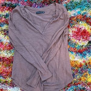 A&F Long sleeve V Neck Top